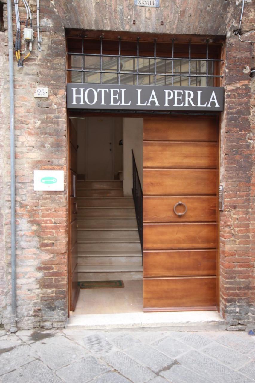 ホテル ラ ペルラ シエーナ エクステリア 写真